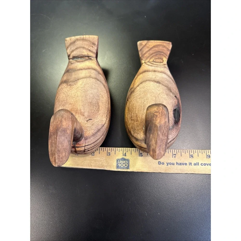 RARE ANTIQUE PRIMITIVE‎ HAND CARVED PAIR OF WOODEN DUCKS